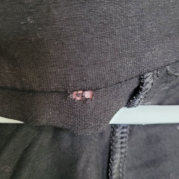 BHWM Drapy Black Sleeveless Top - Picture 4 of 6